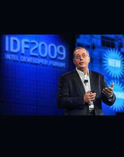 Исполнительный директор Intel Пол Отеллини на форуме для разработчиков IDF 2009 (фото пресс-службы корпорации).