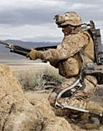 Пехотинец в экзоскелете